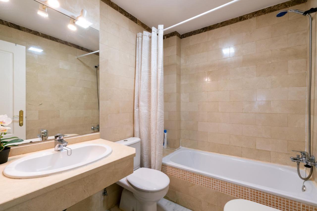 Centrico II Donkey Parking Incluido Apartamento Sevilha Exterior foto